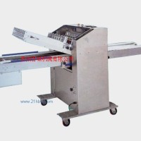 供應(yīng)全自動餅干切片排盤機(jī)