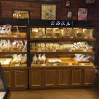 供應(yīng)新款烘焙展柜（蛋糕柜、面包柜、中島柜、邊柜等）06