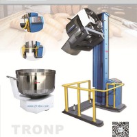 供應(yīng)1.8米提升機(jī)