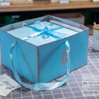 供應各種手提四件套蛋糕盒，款式新穎