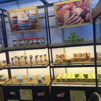 供應(yīng)邊柜、面包展柜 、中島柜、蛋糕模型柜、冷柜...廠家直銷