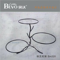 供應(yīng)鐵藝托架、鐵鍋