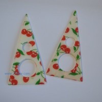 供應(yīng)巧克力裝飾件：櫻桃鏤空三角