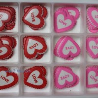 蛋糕西點(diǎn)巧克力裝飾:大愛心