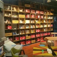 供應(yīng)餅店、蛋糕展柜，裝飾桌椅-HM09