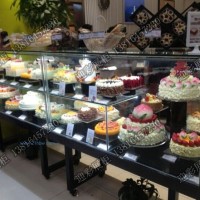 供應(yīng)面包柜、蛋糕柜、蛋糕模型柜2