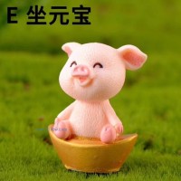 2019新年款蛋糕裝飾件插件-卡通豬坐元寶