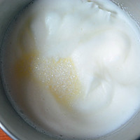 烤箱做蛋糕（戚風蛋糕的做法）的做法圖解2