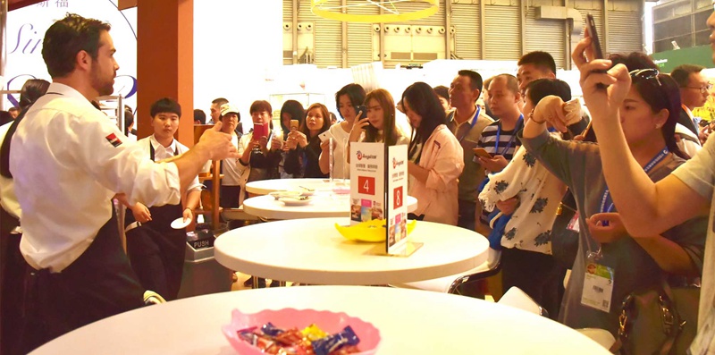 “貝太廚房”“烘焙達(dá)人秀”和“雜志推廣”兩大模式，吸引了大量的家庭烘焙愛(ài)好者和對(duì)電商業(yè)務(wù)用戶