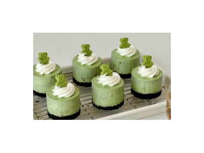 找甜品代工（抹茶類瑞士卷、泡芙、餅干、太妃糖、麻薯等）